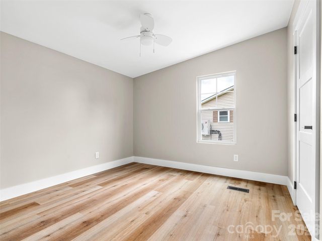 448 Riverwind Drive, Hendersonville, NC 28739
