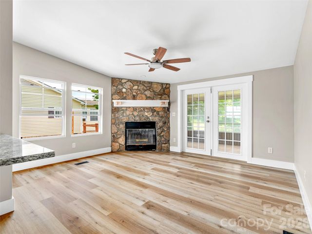 448 Riverwind Drive, Hendersonville, NC 28739