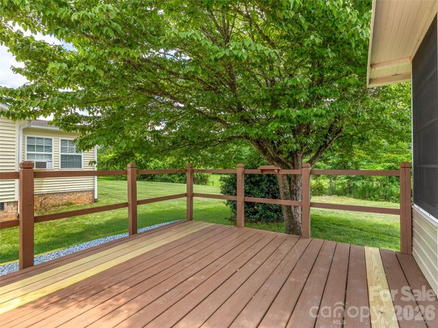 448 Riverwind Drive, Hendersonville, NC 28739