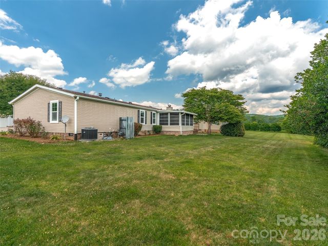 448 Riverwind Drive, Hendersonville, NC 28739
