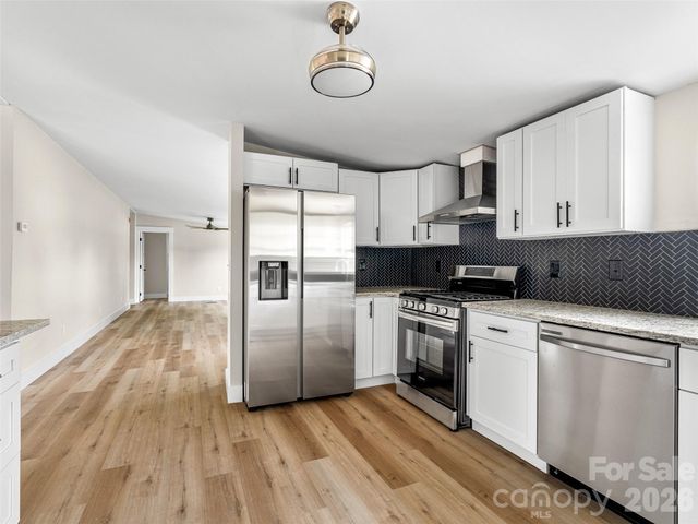448 Riverwind Drive, Hendersonville, NC 28739