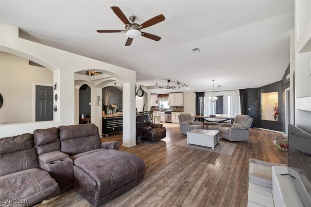 821 South Happy Lane, Pahrump, NV 89048