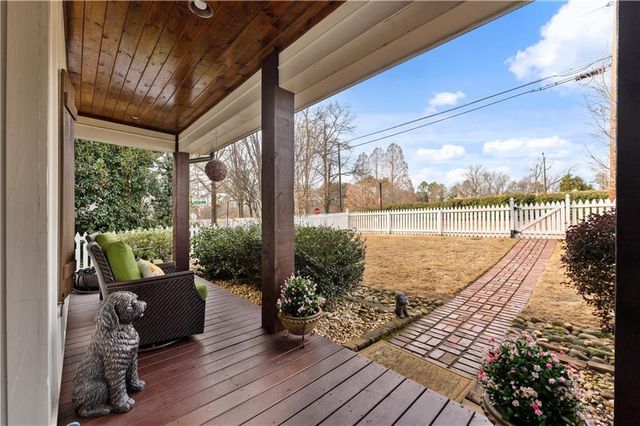 156 Maediris Drive, Decatur, GA 30030