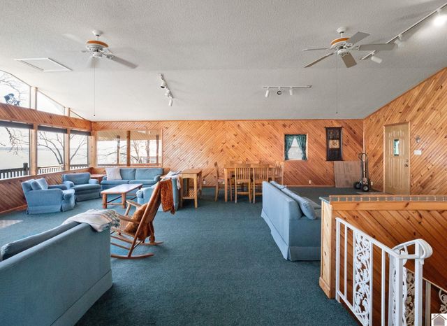 62 lakeshore dr, New Concord, KY 42076