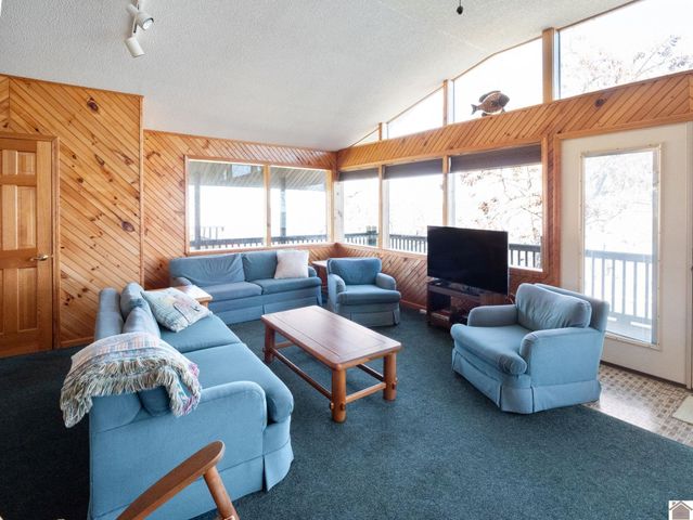 62 lakeshore dr, New Concord, KY 42076