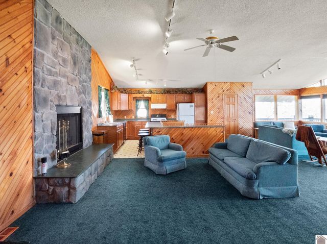 62 lakeshore dr, New Concord, KY 42076