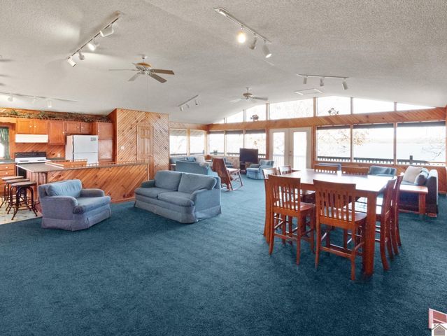 62 lakeshore dr, New Concord, KY 42076