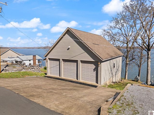 62 lakeshore dr, New Concord, KY 42076