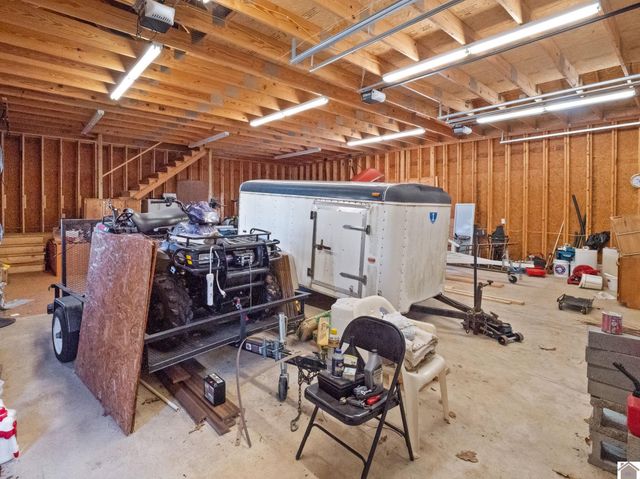 62 lakeshore dr, New Concord, KY 42076