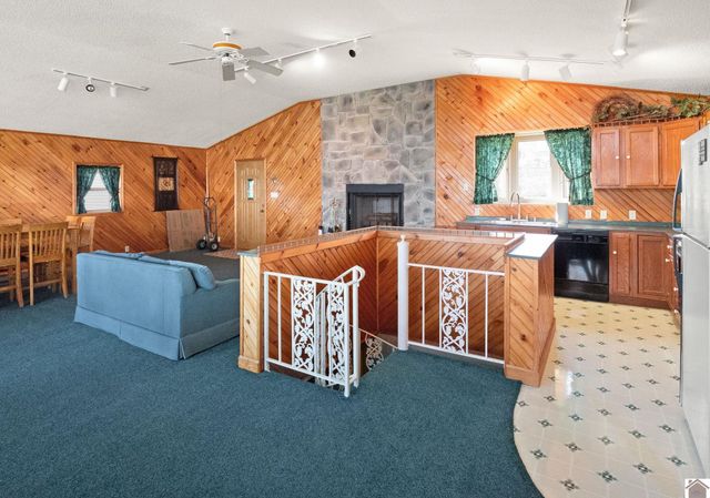 62 lakeshore dr, New Concord, KY 42076