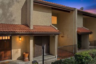 7738 Via Napoli 50, Burbank, CA 91504