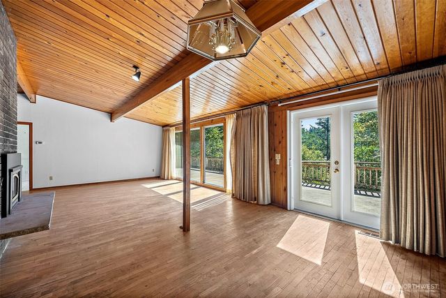 36703 Pulford Road E, Eatonville, WA 98328