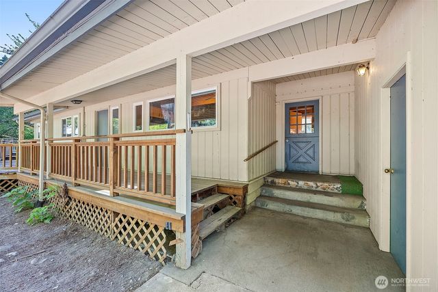 36703 Pulford Road E, Eatonville, WA 98328