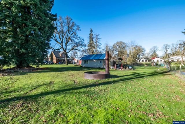 941 N 2nd St, Jefferson, OR 97352