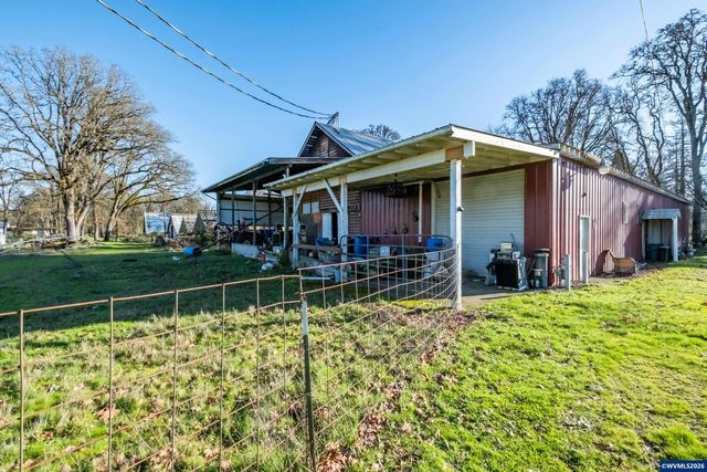 941 N 2nd St, Jefferson, OR 97352