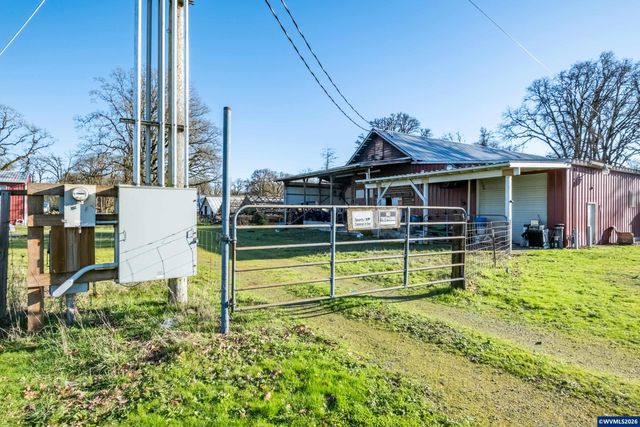 941 N 2nd St, Jefferson, OR 97352