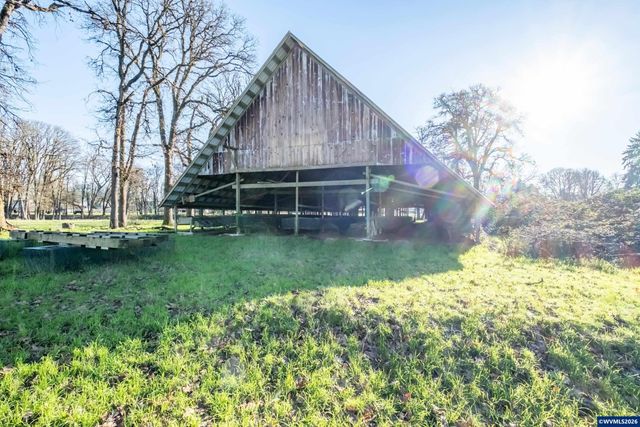 941 N 2nd St, Jefferson, OR 97352