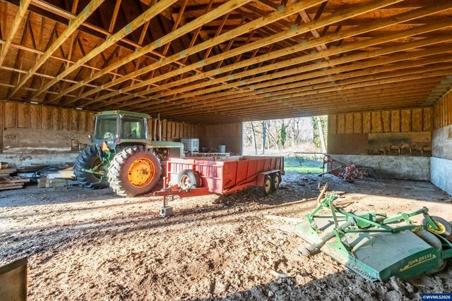 941 N 2nd St, Jefferson, OR 97352