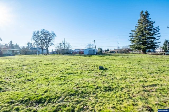 941 N 2nd St, Jefferson, OR 97352