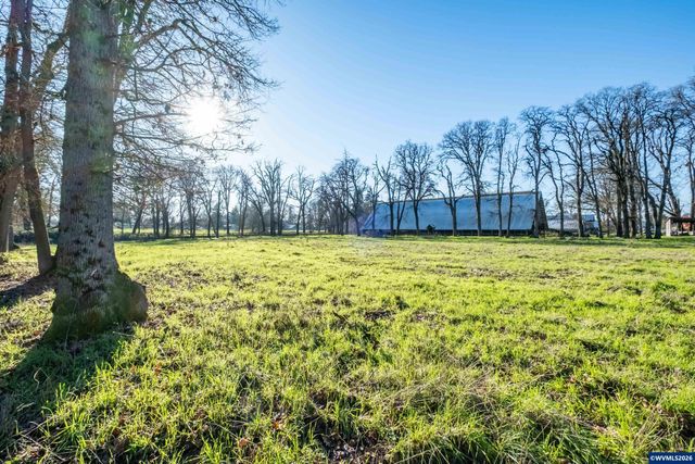 941 N 2nd St, Jefferson, OR 97352