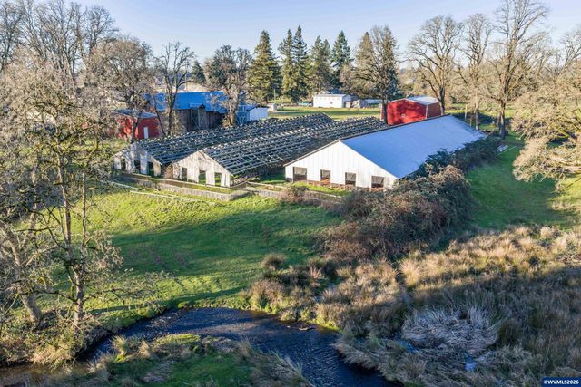 941 N 2nd St, Jefferson, OR 97352