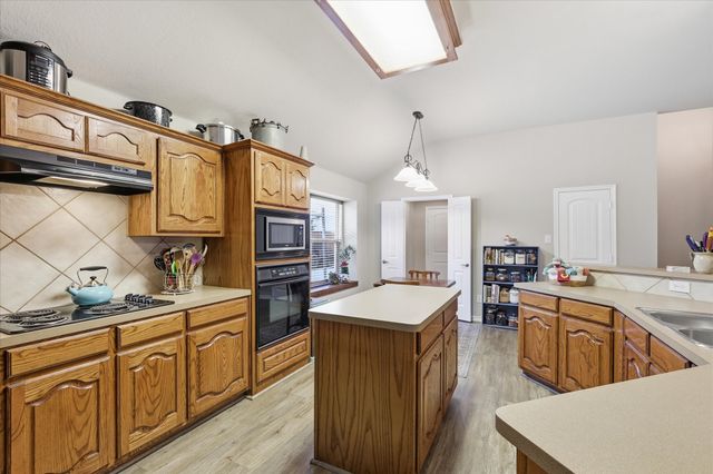 327 Montana Trail, Murphy, TX 75094
