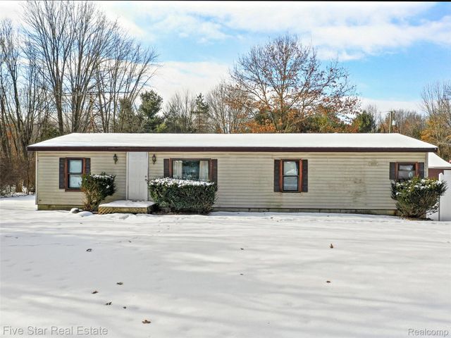 2185 Armond Road, Howell, MI 48855
