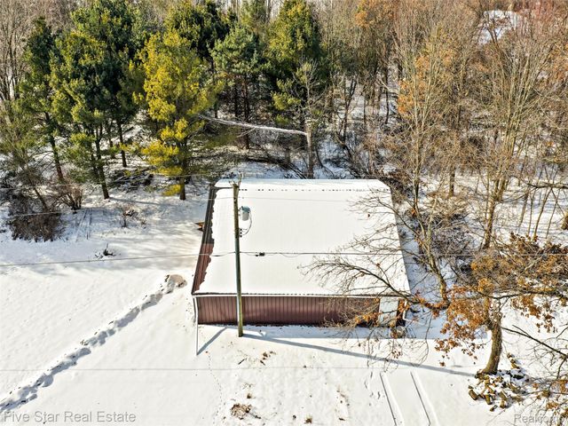 2185 Armond Road, Howell, MI 48855