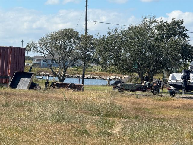 1034 16th Street, Dickinson, TX 77539