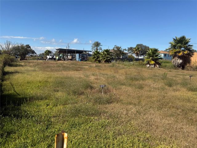 1034 16th Street, Dickinson, TX 77539