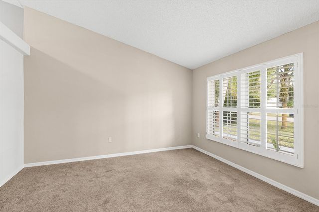 21 WHITTINGTON DRIVE, Palm Coast, FL 32164