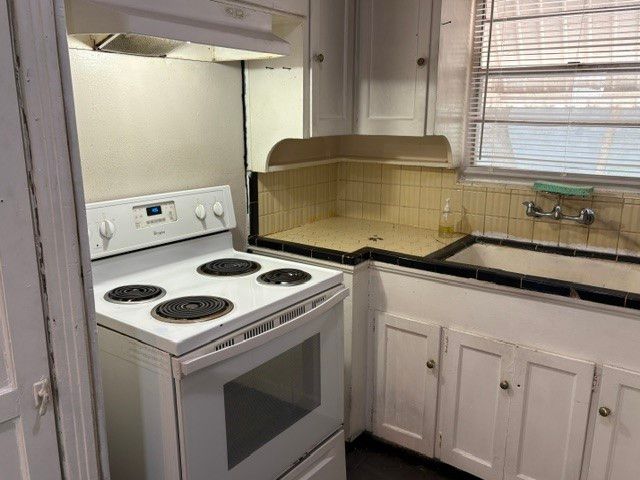 1109 Edwards Circle, Dallas, TX 75224
