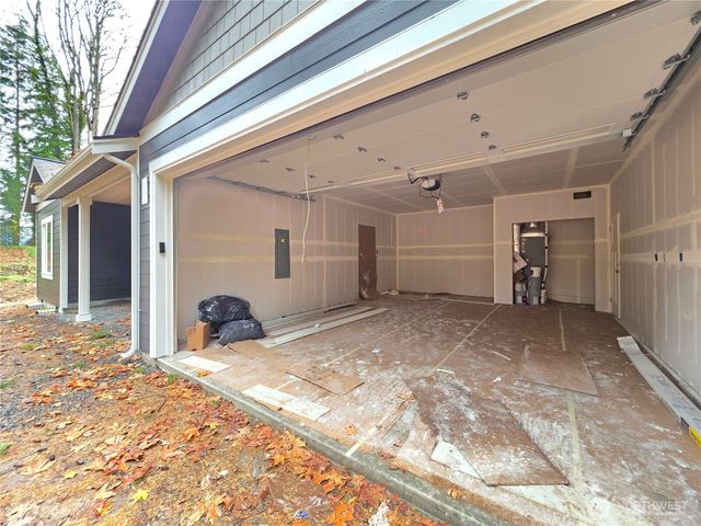 5009 113th Avenue Ct E, Edgewood, WA 98372