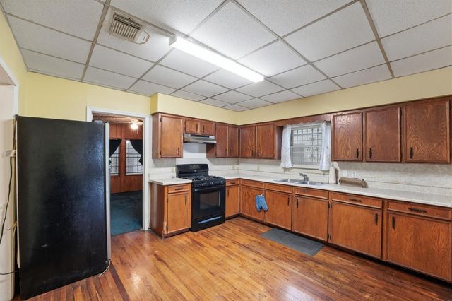 2109 Gentry Street, Houston, TX 77009