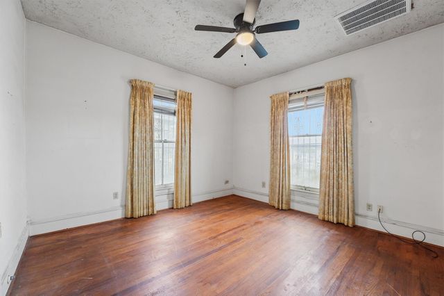 2109 Gentry Street, Houston, TX 77009