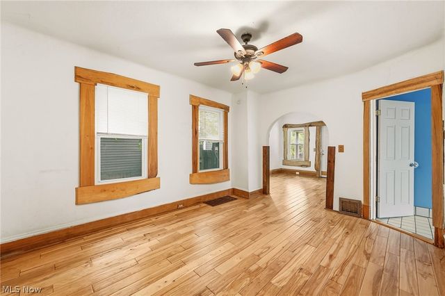 6914 Wakefield Avenue, Cleveland, OH 44102