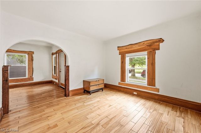6914 Wakefield Avenue, Cleveland, OH 44102
