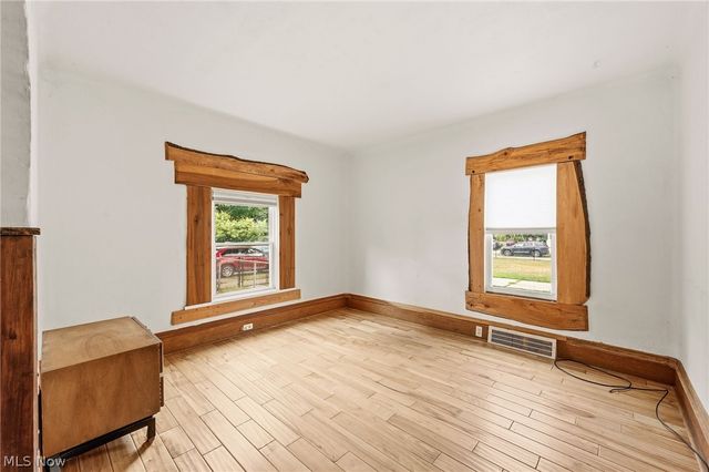 6914 Wakefield Avenue, Cleveland, OH 44102