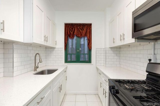 1970 E Tremont Avenue 1C, Bronx, NY 10462