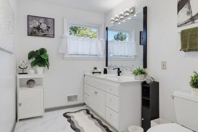 10929 W Harvard LANE, Wauwatosa, WI 53226
