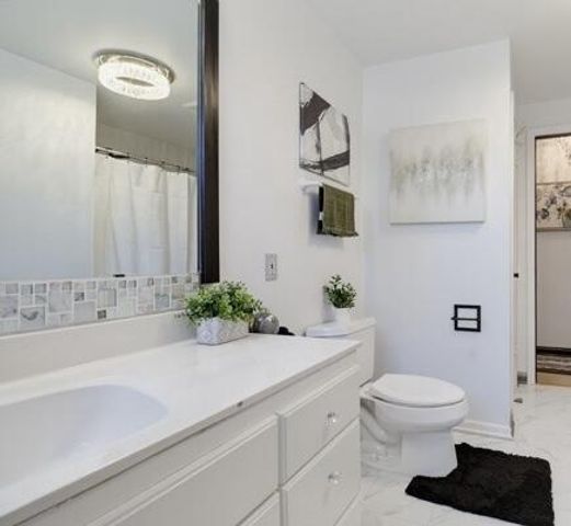 10929 W Harvard LANE, Wauwatosa, WI 53226