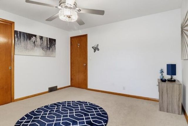 10929 W Harvard LANE, Wauwatosa, WI 53226