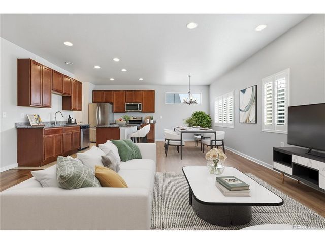 1949 S Flanders Way B, Aurora, CO 80013