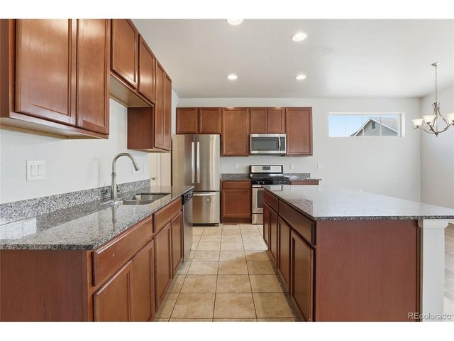 1949 S Flanders Way B, Aurora, CO 80013