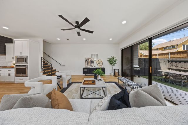 5933 Oram Street, Dallas, TX 75206