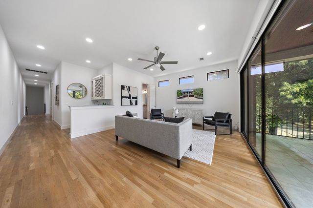 5933 Oram Street, Dallas, TX 75206