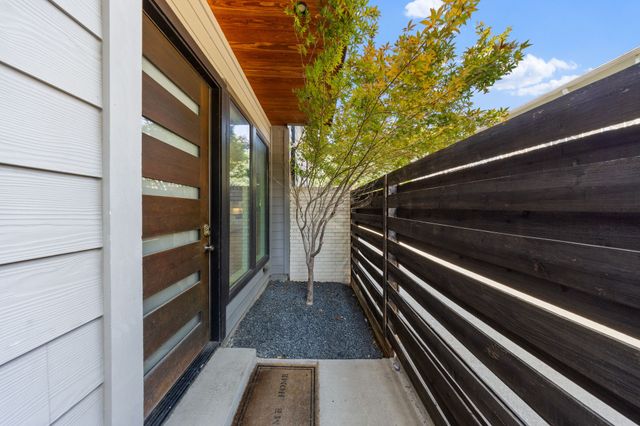 5933 Oram Street, Dallas, TX 75206