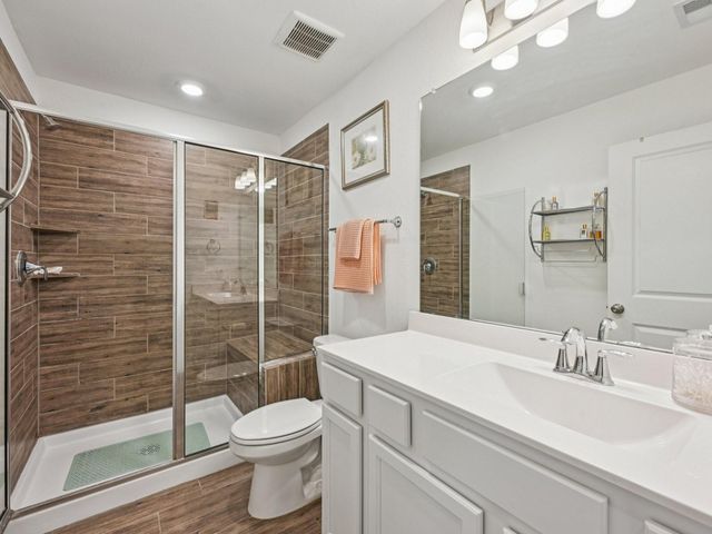 15014 Lake Shore Avenue, Mont Belvieu, TX 77523