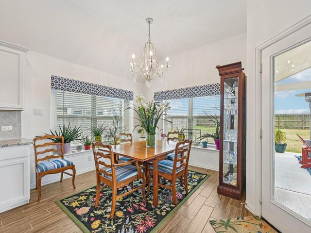 15014 Lake Shore Avenue, Mont Belvieu, TX 77523