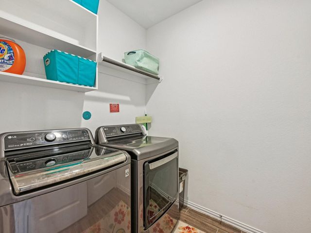 15014 Lake Shore Avenue, Mont Belvieu, TX 77523